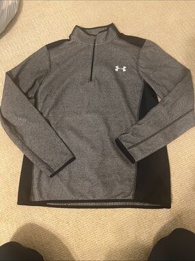 Under Armour Men’s Gray & Black Half-Zip Performance Pullover